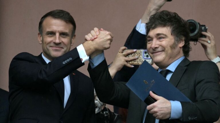 frances-president-emmanuel-macron-javier-milei-1913717