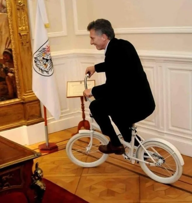 algún-día-vamos-a-saber-el-contexto-de-que-hacía-macri-en-v0-4ry5xbl29hwb1
