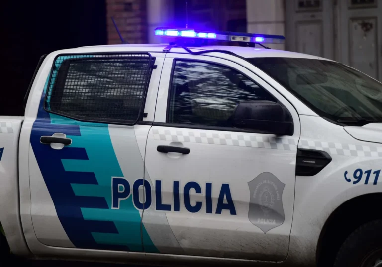 patrullero-policia-4jpg