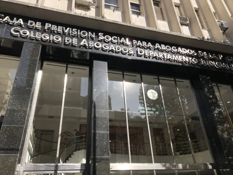 colegio-abogados-la-platajpg