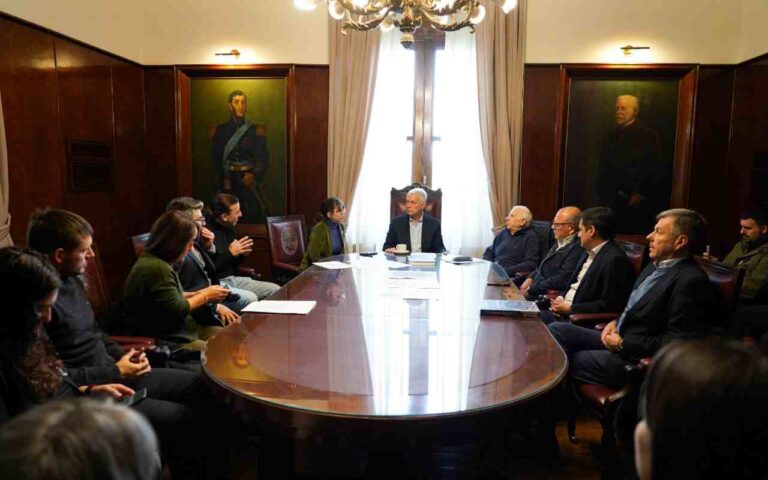 Acuerdan-la-construccion-de-un-nuevo-barrio-con-66-viviendas-en-Villa-Garibaldi-02