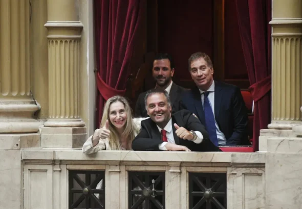 karina-milei-manuel-adorni